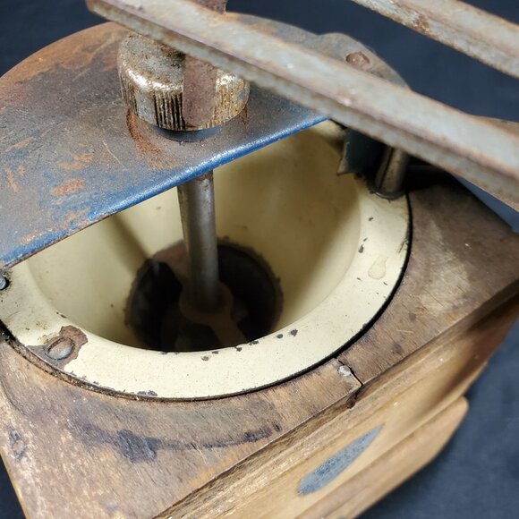 VTG PeDe Germany Coffee Grinder Primitive Hand Crank Mill Rustic Wood Box Farmho - Picture 2 of 14
